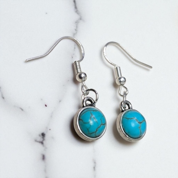 Vintage Jewelry - 925 Silver Hook Turquoise and Silver Dangle Earrings